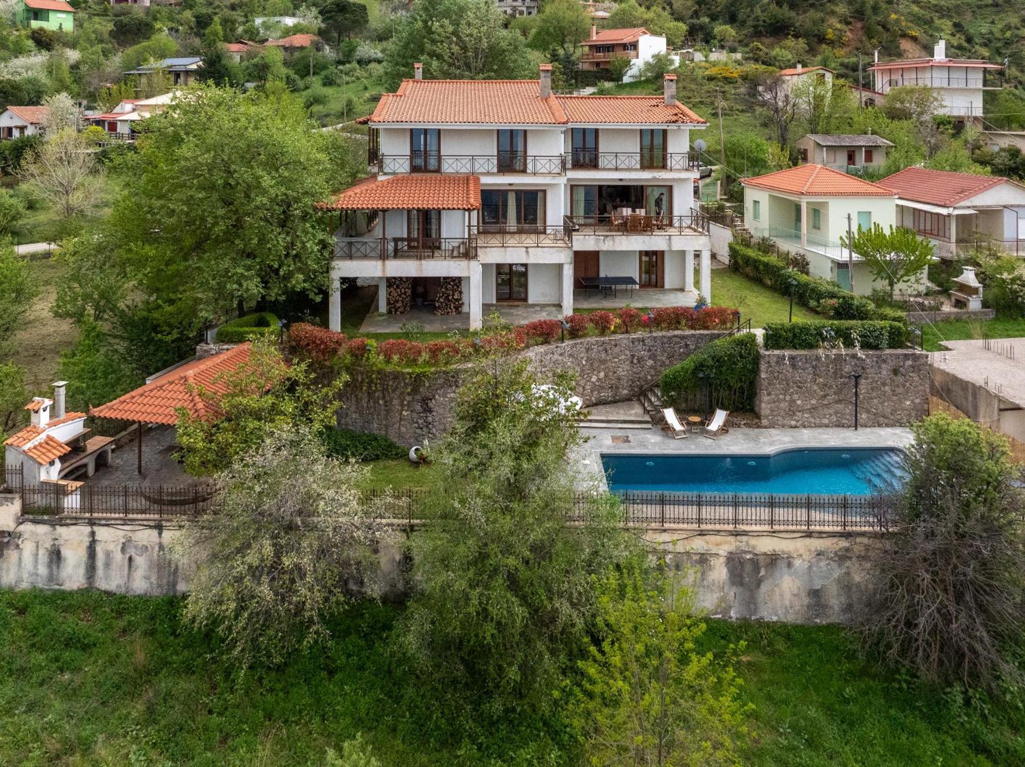 Traditional Luxury Villa Armonia Αίγιο Εξωτερικό φωτογραφία