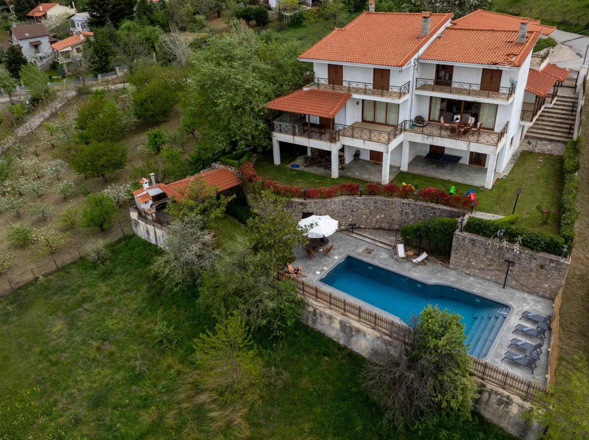 Traditional Luxury Villa Armonia Αίγιο Εξωτερικό φωτογραφία